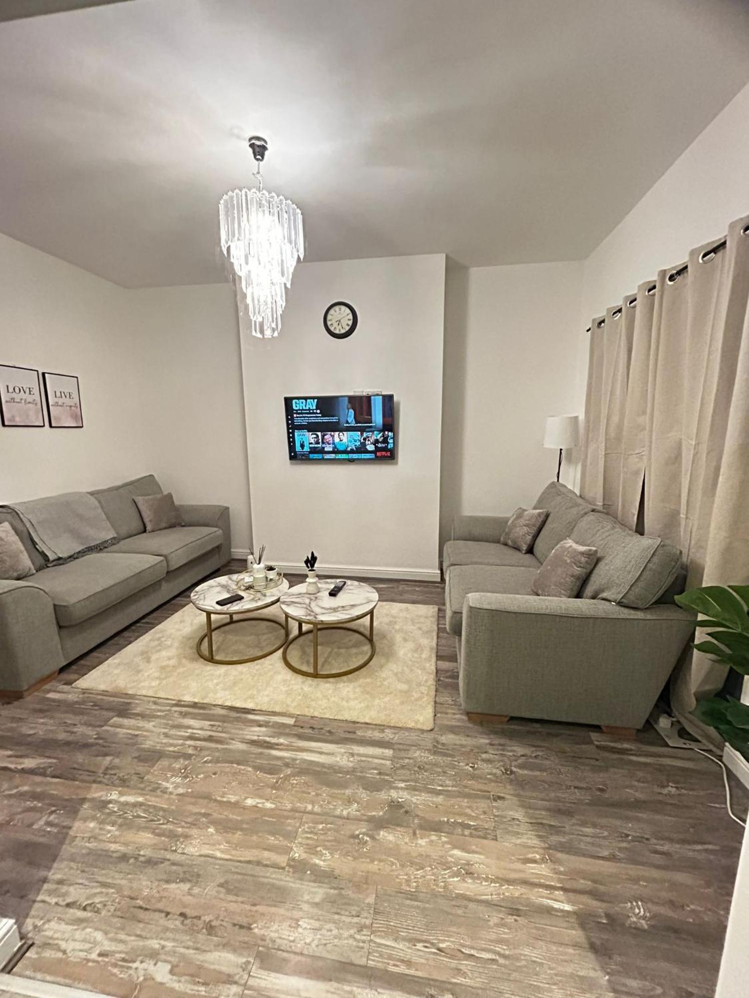 Lovely 5Br Home In Manchester. Close To The City エクステリア 写真