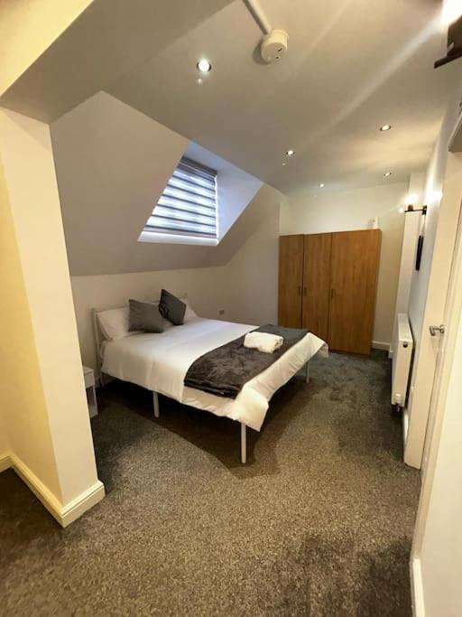 Lovely 5Br Home In Manchester. Close To The City エクステリア 写真