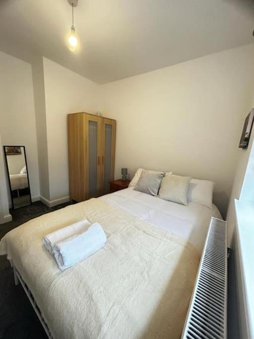 Lovely 5Br Home In Manchester. Close To The City エクステリア 写真
