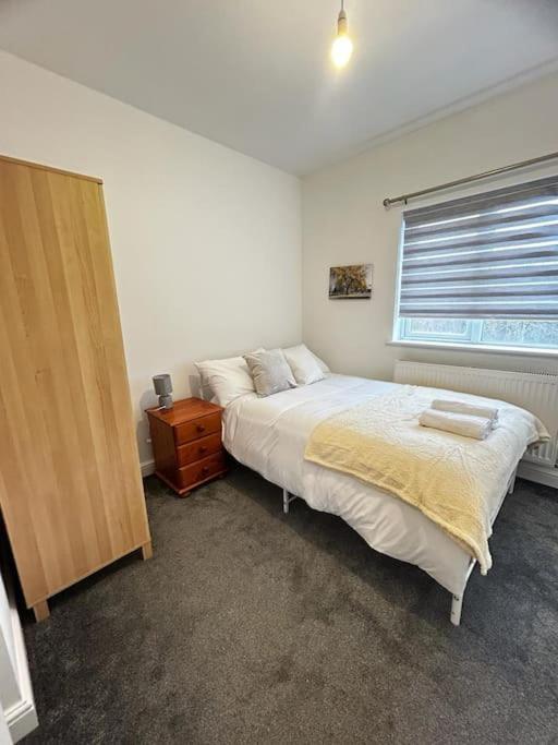 Lovely 5Br Home In Manchester. Close To The City エクステリア 写真